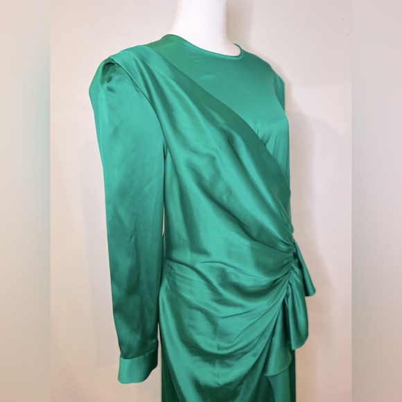 Memphis Ruffle Front Dress - Picture 7 of 12